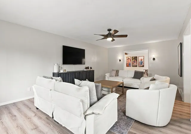 Photo 4 of Single family home for sale at 222 Hillcrest Dr, Geneseo, IL 61254 | MLS# 12730541 | Listing updated on 2026-08-22