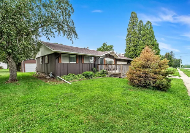 Photo 2 of Sale Pending at 409 N Main St, Cambridge, IL 61238 | MLS# 12730555 | Listing updated on 2026-08-19