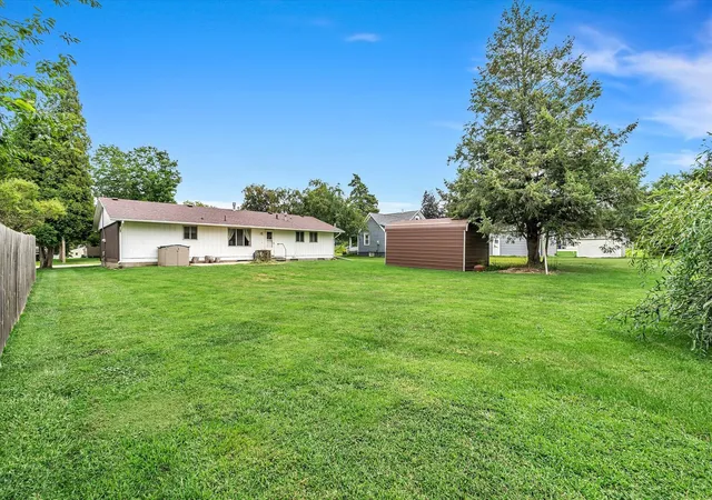 Photo 25 of Sale Pending at 409 N Main St, Cambridge, IL 61238 | MLS# 12730555 | Listing updated on 2026-08-19