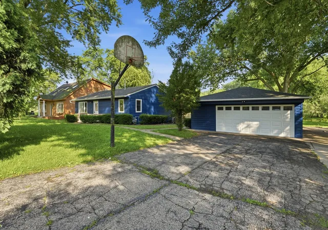 2nd image of 2804 Russett Rd, Mc Henry, IL 60050 | MLS# 12730568