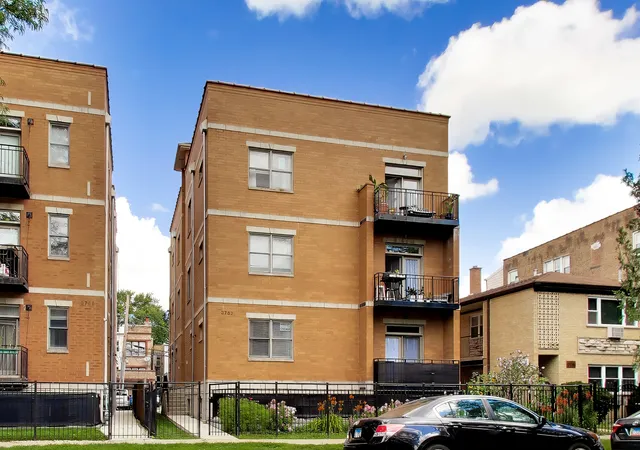 2nd image of 3752 W Leland Ave #3S, Chicago, IL 60625 | MLS# 12730633