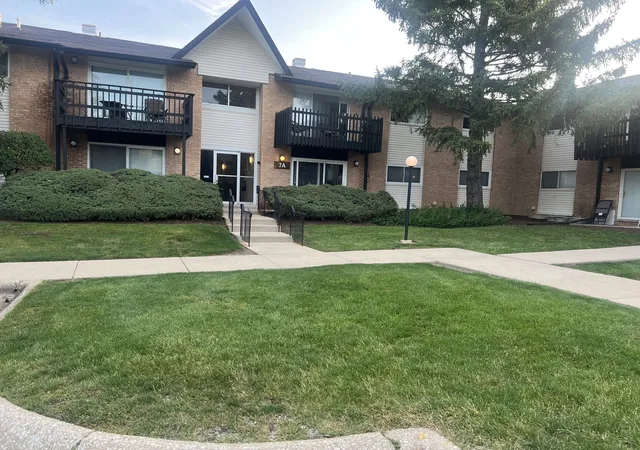 Photo 1 of Condo for sale at 7a Kingery Quarter Dr #101, Willowbrook, IL 60527 | MLS# 12730694 | Listing updated on 2026-08-24