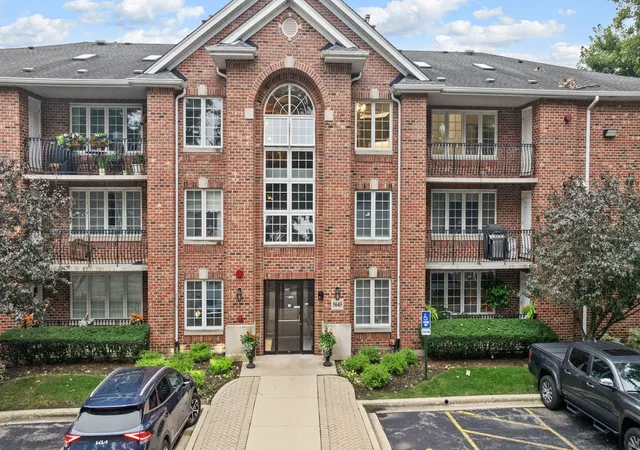 Condo for sale at 5645 S Cass Ave #301, Westmont, IL 60559 | MLS# 12730702