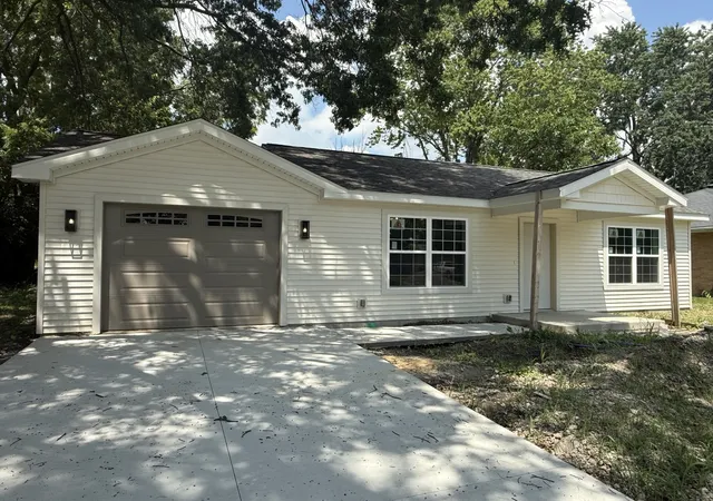 1st image of 1106 Mitchem Dr, Urbana, IL 61801 | MLS# 12730714