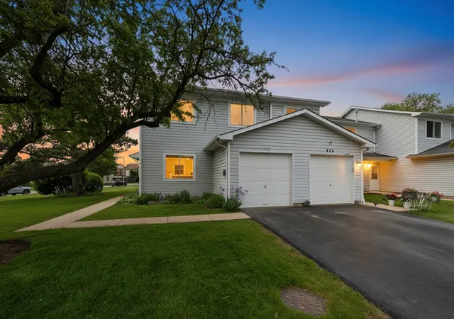 Photo 1 of Townhouse for sale at 527 Alton Ct, Carol Stream, IL 60188 | MLS# 12730740 | Listing updated on 2026-08-19