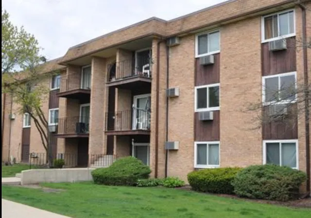 1st image of 675 Heritage Dr #7-107, Hoffman Estates, IL 60169 | MLS# 12730757