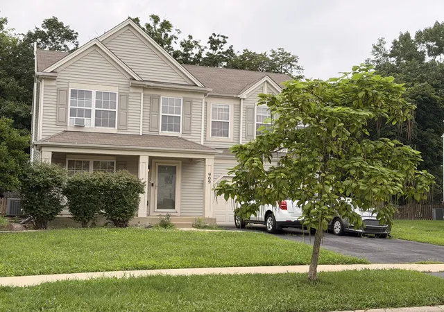 2nd image of 909 Timber Springs Dr, Joliet, IL 60432 | MLS# 12730832