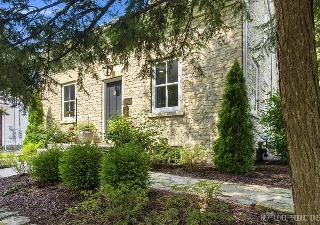 image of 208 S 1st St, Geneva, IL 60134 | MLS# 12730864
