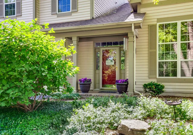 Photo 2 of Single family home for sale at 7510 Clarewood Ln, Gurnee, IL 60031 | MLS# 12730898 | Listing updated on 2026-08-29
