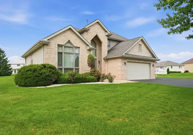 2nd image of 634 Primrose Cir, Matteson, IL 60443 | MLS# 12730939