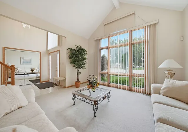 3rd image of 634 Primrose Cir, Matteson, IL 60443 | MLS# 12730939