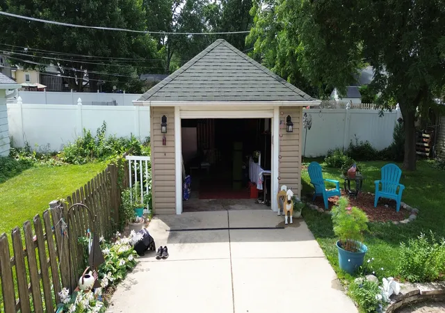 2nd image of 1280 S Cora St, Des Plaines, IL 60018 | MLS# 12730952