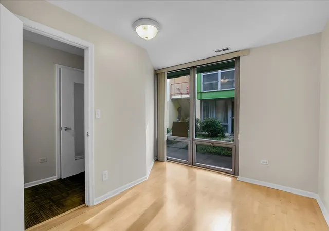 3rd image of 2241 S Archer Ave #3, Chicago, IL 60616 | MLS# 12730989