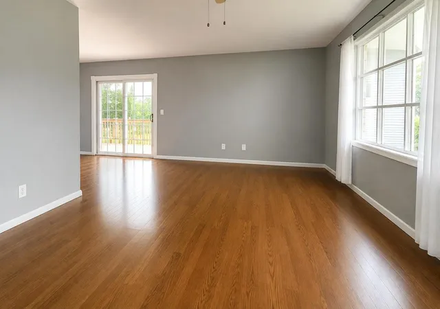 5th image of 6 E Sunshine Ct, Bloomington, IL 61704 | MLS# 12731004