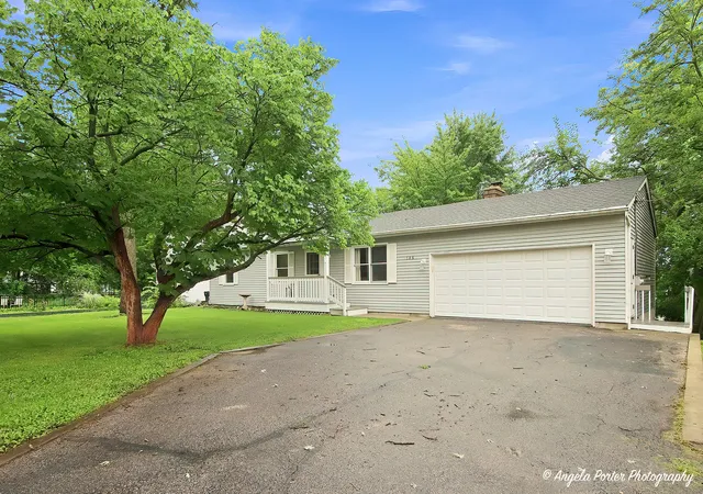 2nd image of 108 Vernon Dr, Mc Henry, IL 60051 | MLS# 12731006