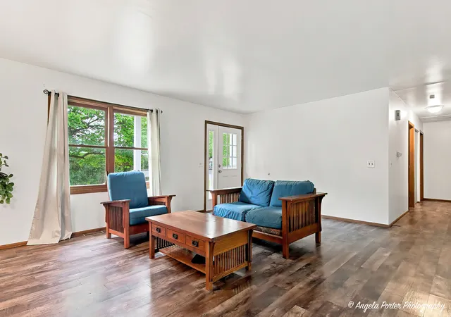 4th image of 108 Vernon Dr, Mc Henry, IL 60051 | MLS# 12731006