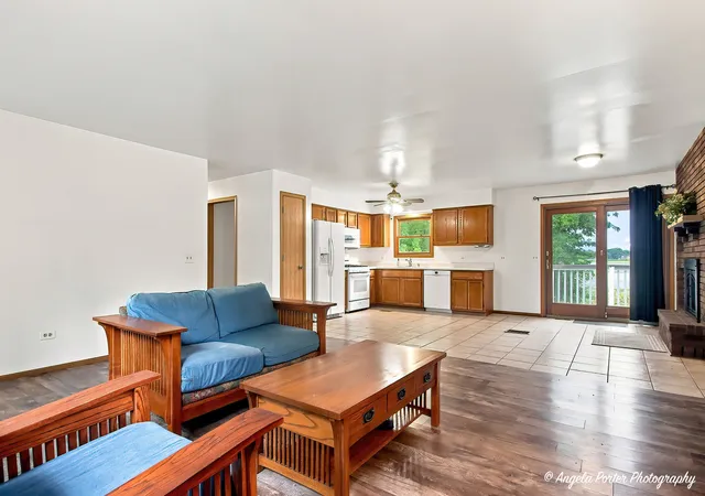 5th image of 108 Vernon Dr, Mc Henry, IL 60051 | MLS# 12731006