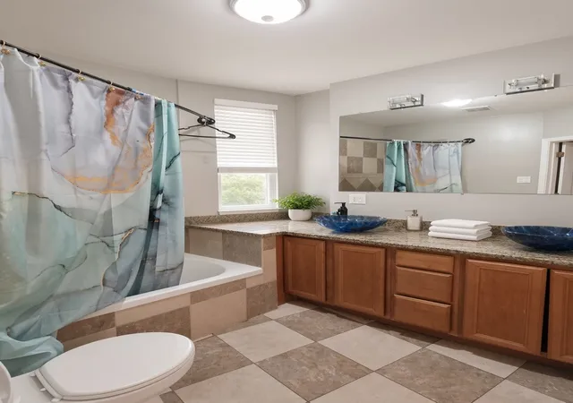 Listing Photo 2 - Condo for sale in building located at 38 N Menard Ave, Chicago, IL 60644 - Unit #A3