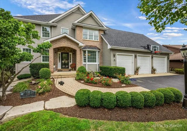 Photo 2 of Single family home for sale at 15 Shoshoni Trl, Lake Villa, IL 60046 | MLS# 12731051 | Listing updated on 2026-08-25