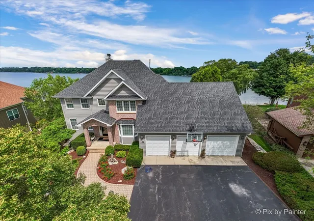 Photo 3 of Single family home for sale at 15 Shoshoni Trl, Lake Villa, IL 60046 | MLS# 12731051 | Listing updated on 2026-08-25