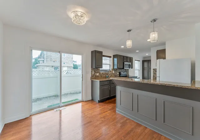 Photo 3 of Townhouse for sale at 8001 Thomas St #8001, Justice, IL 60458 | MLS# 12731055 | Listing updated on 2026-08-29