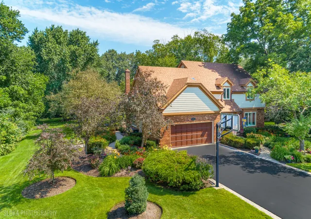 Photo 1 of Single family home for sale at 400 Bramble Ln, Deer Park, IL 60010 | MLS# 12731056 | Listing updated on 2026-08-18