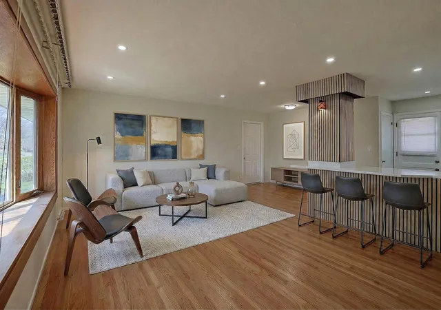 4th image of 761 Marshall Dr, Des Plaines, IL 60016 | MLS# 12731065