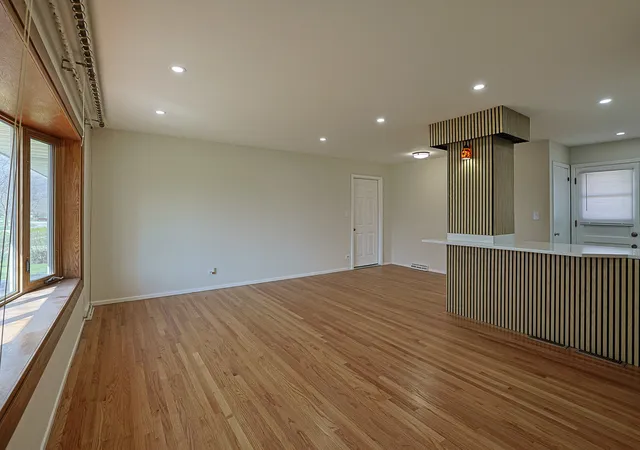 5th image of 761 Marshall Dr, Des Plaines, IL 60016 | MLS# 12731065