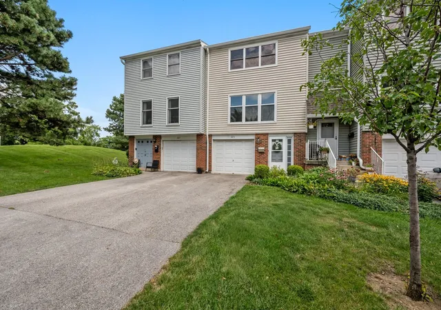 Photo 1 of Townhouse for sale at 1015 Denham Pl, Schaumburg, IL 60194 | MLS# 12731085 | Listing updated on 2026-08-19