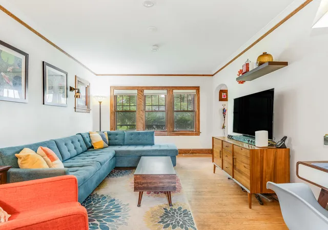 Photo 4 of Single family home for sale at 225 Pick Ave, Elmhurst, IL 60126 | MLS# 12731090 | Listing updated on 2026-08-26