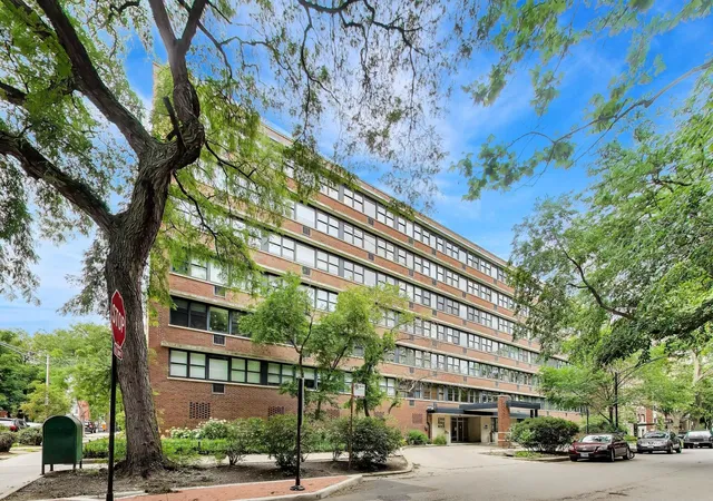 Photo 1 of Condo for sale at 2300 N Commonwealth Ave #2H, Chicago, IL 60614 | MLS# 12731098 | Listing updated on 2026-08-18