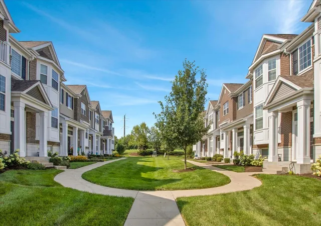 4th image of 2937 Madison Dr, Naperville, IL 60564 | MLS# 12731111