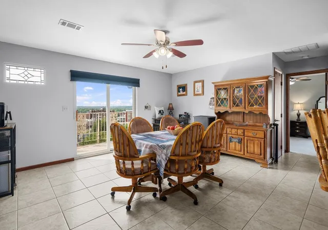 3rd image of 920 17Th St #34, Moline, IL 61265 | MLS# 12731112