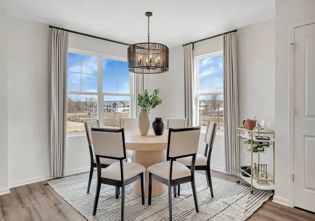 4th image of 405 Lakeshore Ct, St. Charles, IL 60174 | MLS# 12731114