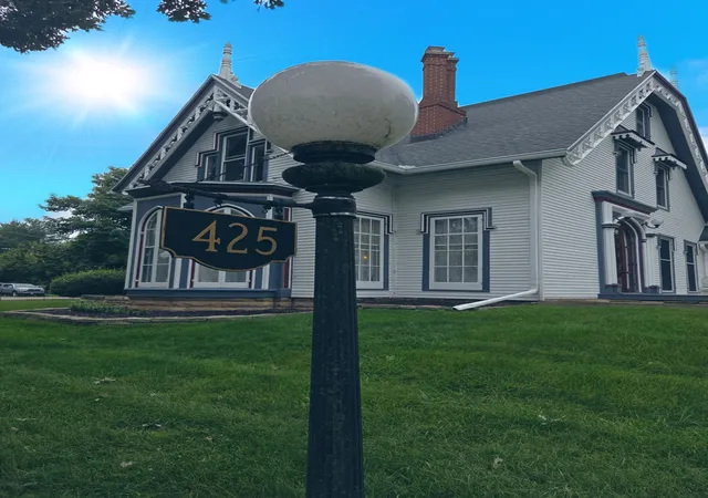 Photo 2 of Sale Pending at 425 W Lincoln Ave, Belvidere, IL 61008 | MLS# 12731131 | Listing updated on 2026-08-25