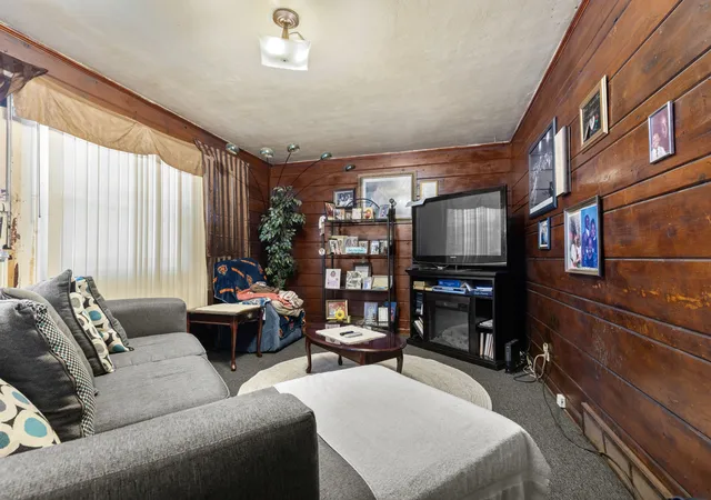 2nd image of 3420 Auburn St, Rockford, IL 61101 | MLS# 12731132