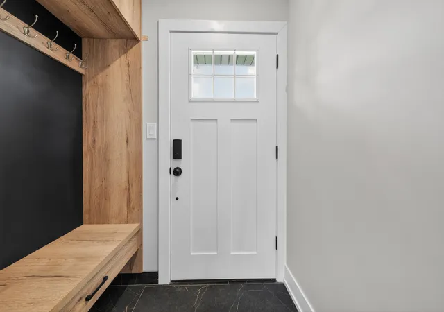 Photo 3 of Single family home for sale at 10409 S 82 Avenue, Palos Hills, IL 60465 | MLS# 12731139 | Listing updated on 2026-08-18