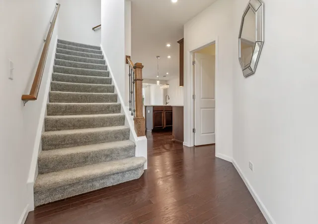 image of 483 Watercress Dr, Aurora, IL 60504 | MLS# 12731147