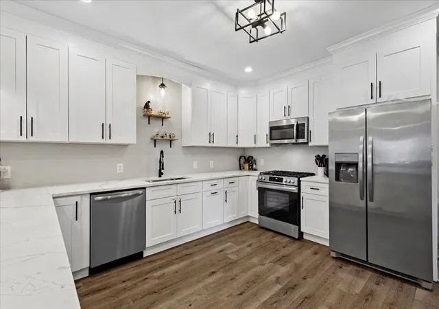 2nd image of 619 S Myrtle Ave, Kankakee, IL 60901 | MLS# 12731150
