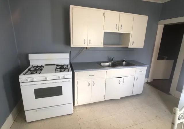 Listing Photo 3 - Condo for sale in building located at 412 E Main St, Hoopeston, IL 60942