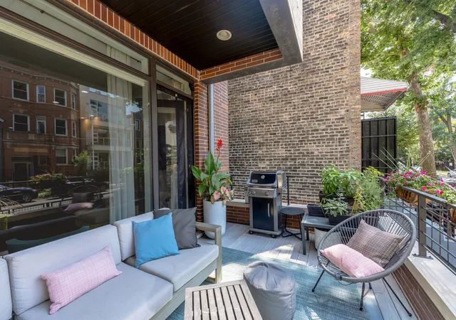 Photo 3 of Condo for sale at 1081 N Marshfield Ave #1, Chicago, IL 60622 | MLS# 12731186 | Listing updated on 2026-08-31