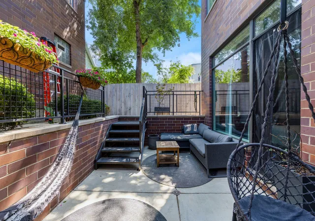 Photo 4 of Condo for sale at 1081 N Marshfield Ave #1, Chicago, IL 60622 | MLS# 12731186 | Listing updated on 2026-08-31