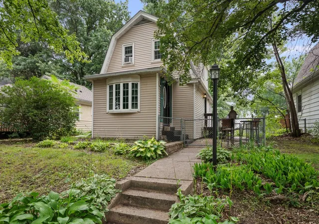Photo 2 of Single family home for sale at 4452 17th Avenue, Rock Island, IL 61201 | MLS# 12731191 | Listing updated on 2026-10-02