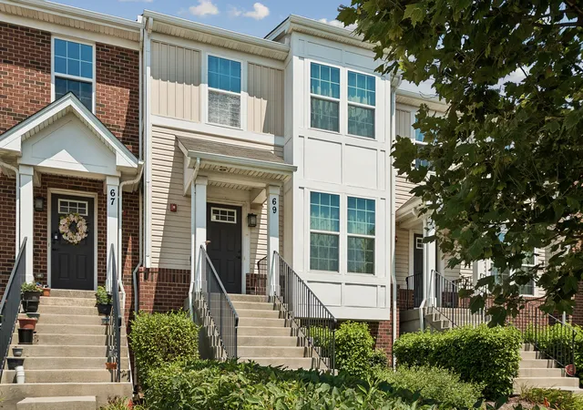 3rd image of 69 Nicholas Dr W, Des Plaines, IL 60016 | MLS# 12731212