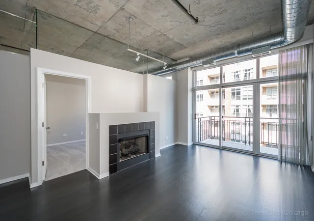 3rd image of 1000 W Adams St, Chicago, IL 60607