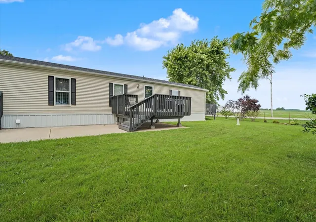 Photo 3 of Manufactured home for sale at 108 Franklin St, Penfield, IL 61862 | MLS# 12731233 | Listing updated on 2026-09-25