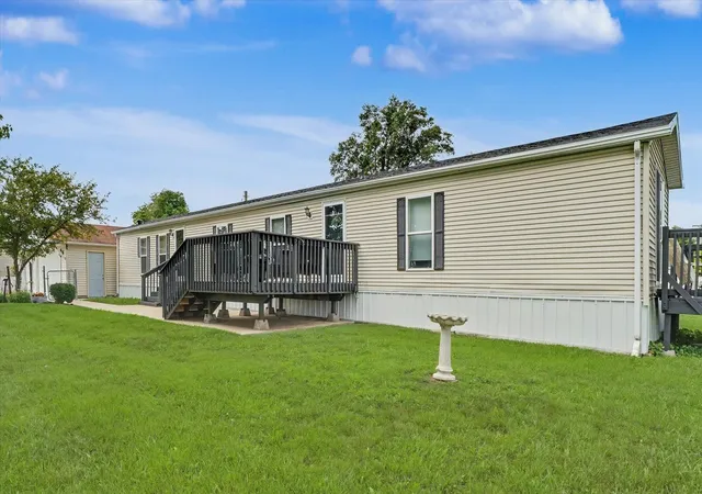 Photo 3 of Manufactured home for sale at 108 Franklin St, Penfield, IL 61862 | MLS# 12731233 | Listing updated on 2026-09-25
