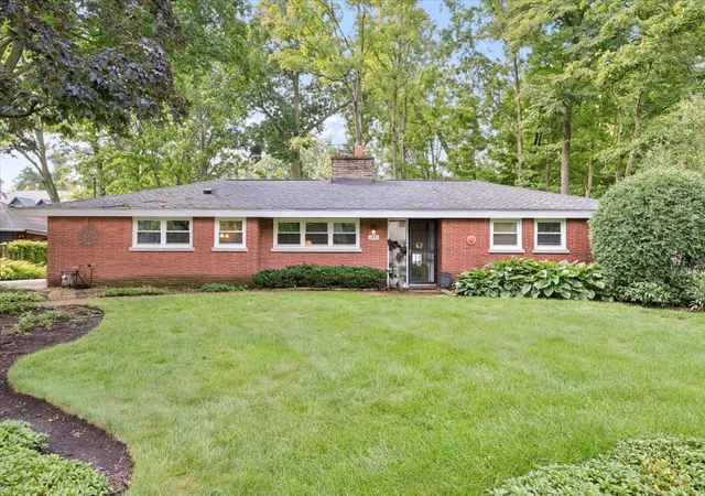 1st image of 1233 Glenoak Ln, Northbrook, IL 60062 | MLS# 12731240