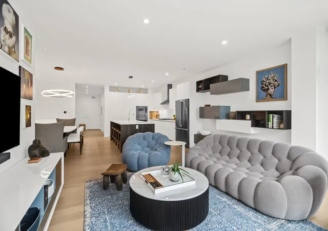 Photo 4 of Condo for sale at 1648 W Division St #309, Chicago, IL 60622 | MLS# 12731245 | Listing updated on 2026-10-06