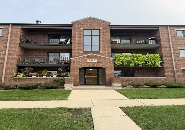 Photo 2 of Condo for sale at 7935 W 90th Street #1A, Hickory Hills, IL 60457 | MLS# 12731286 | Listing updated on 2026-09-02
